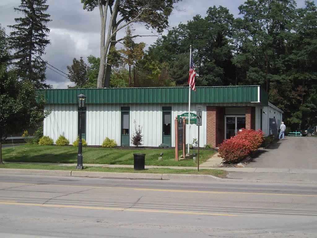 25 EAST AVE  