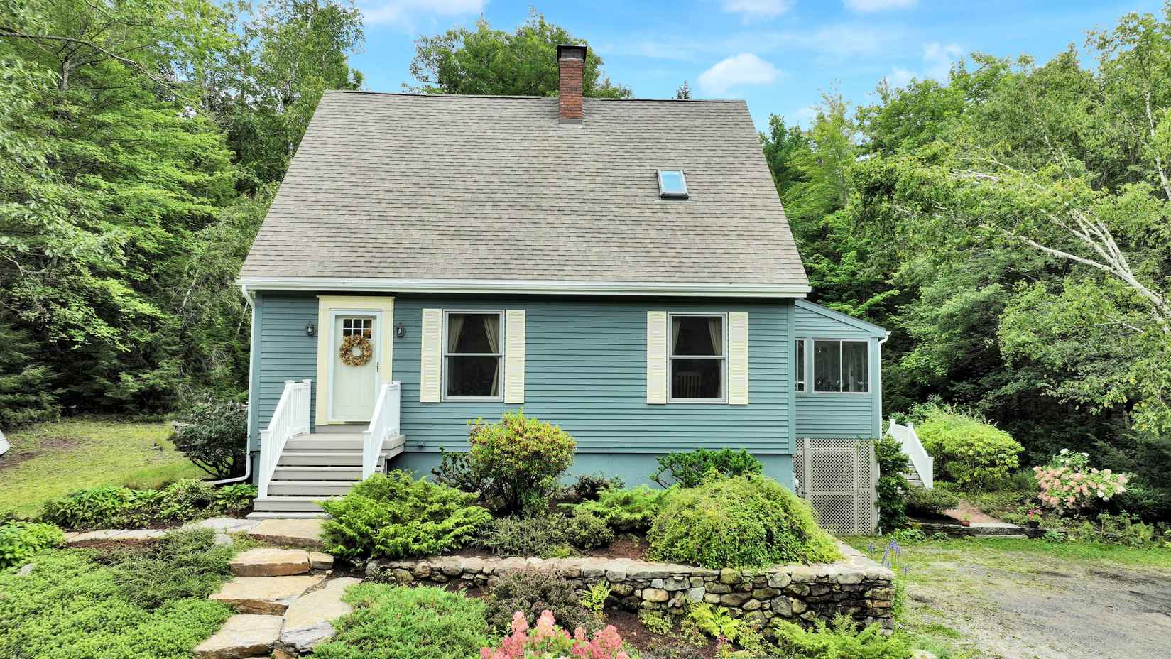 83 Sunridge Rd  