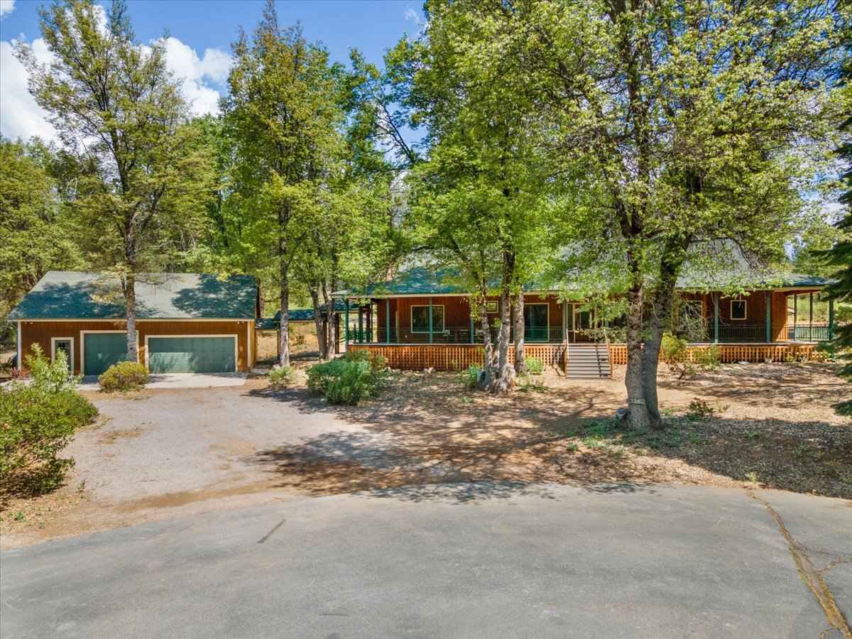 729 Dogwood Ln  