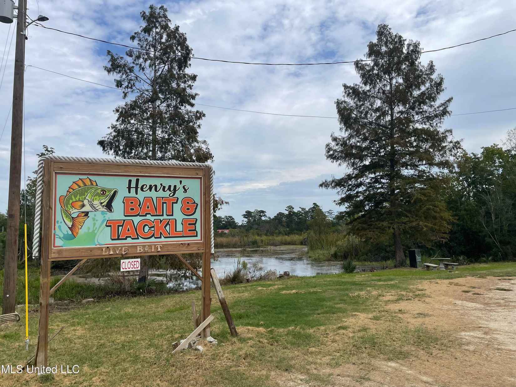 16475 Hwy 90  