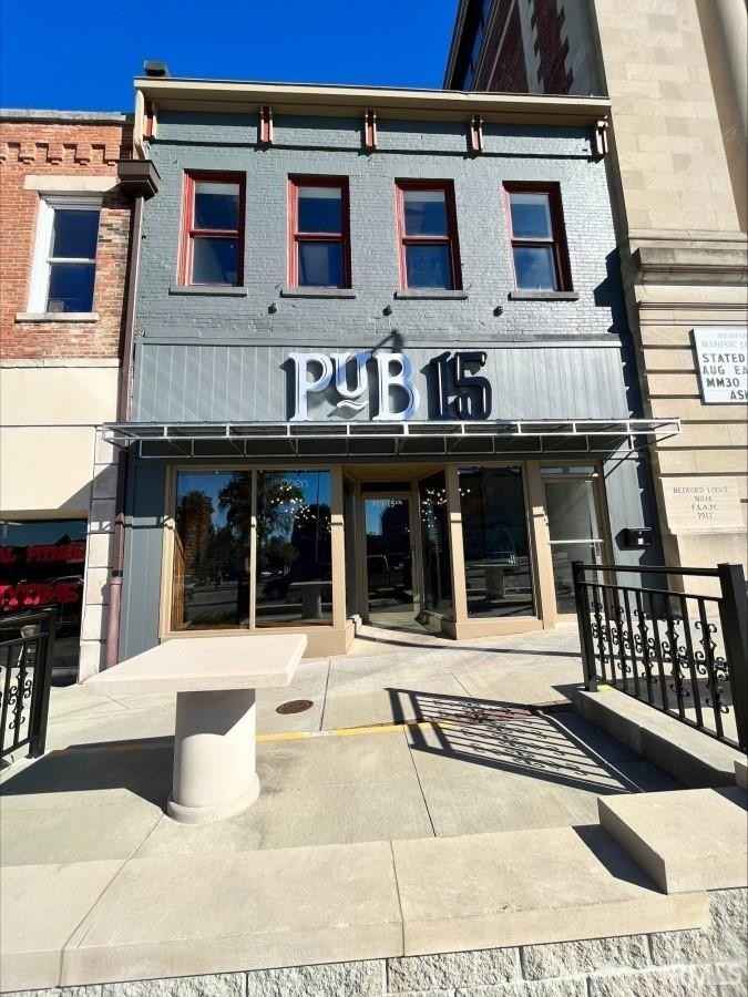 919 15 St  