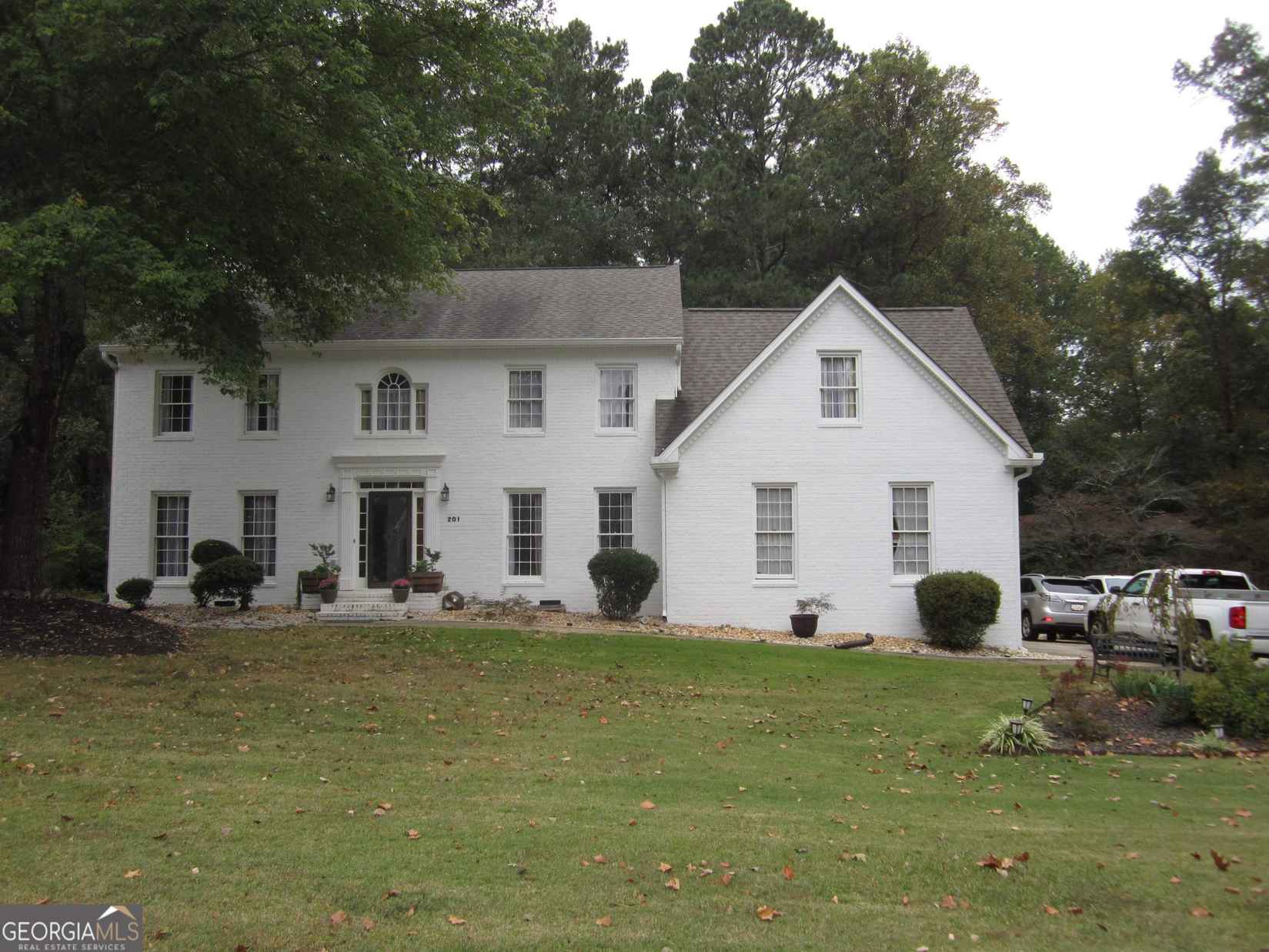 201 Sarah Ln  
