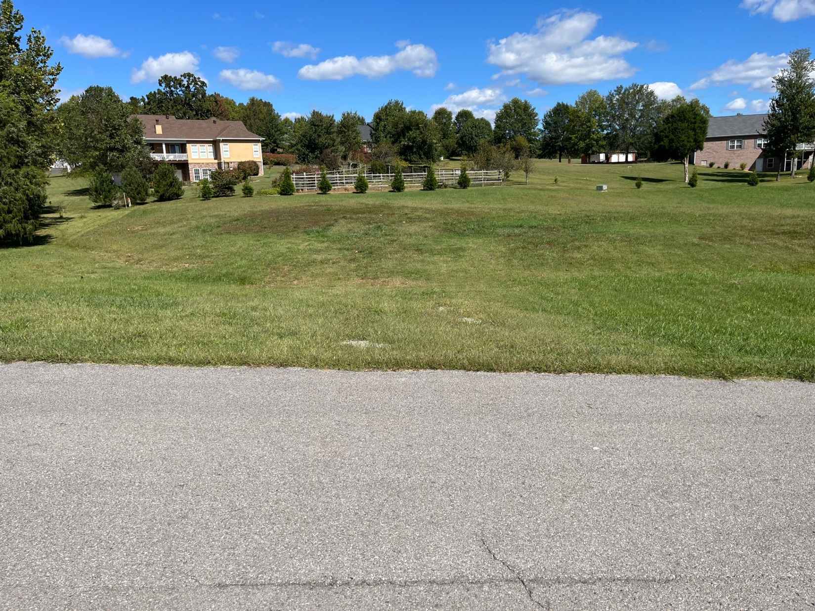 27-28 Hilltop Ln  