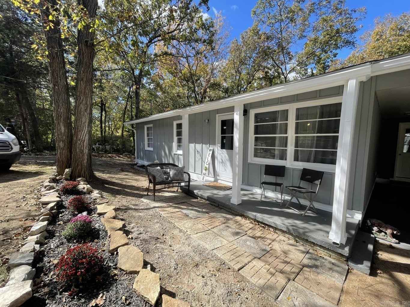 72 Arrowhead Dr  