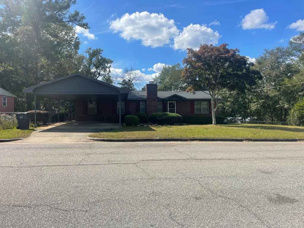 824 Douglas Dr  