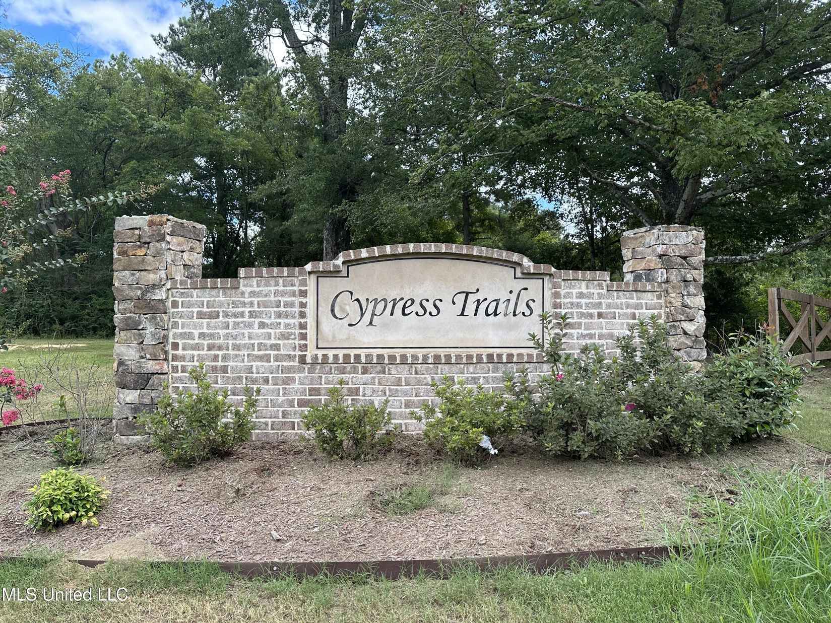 3162 S Cypress Lakes S Dr  