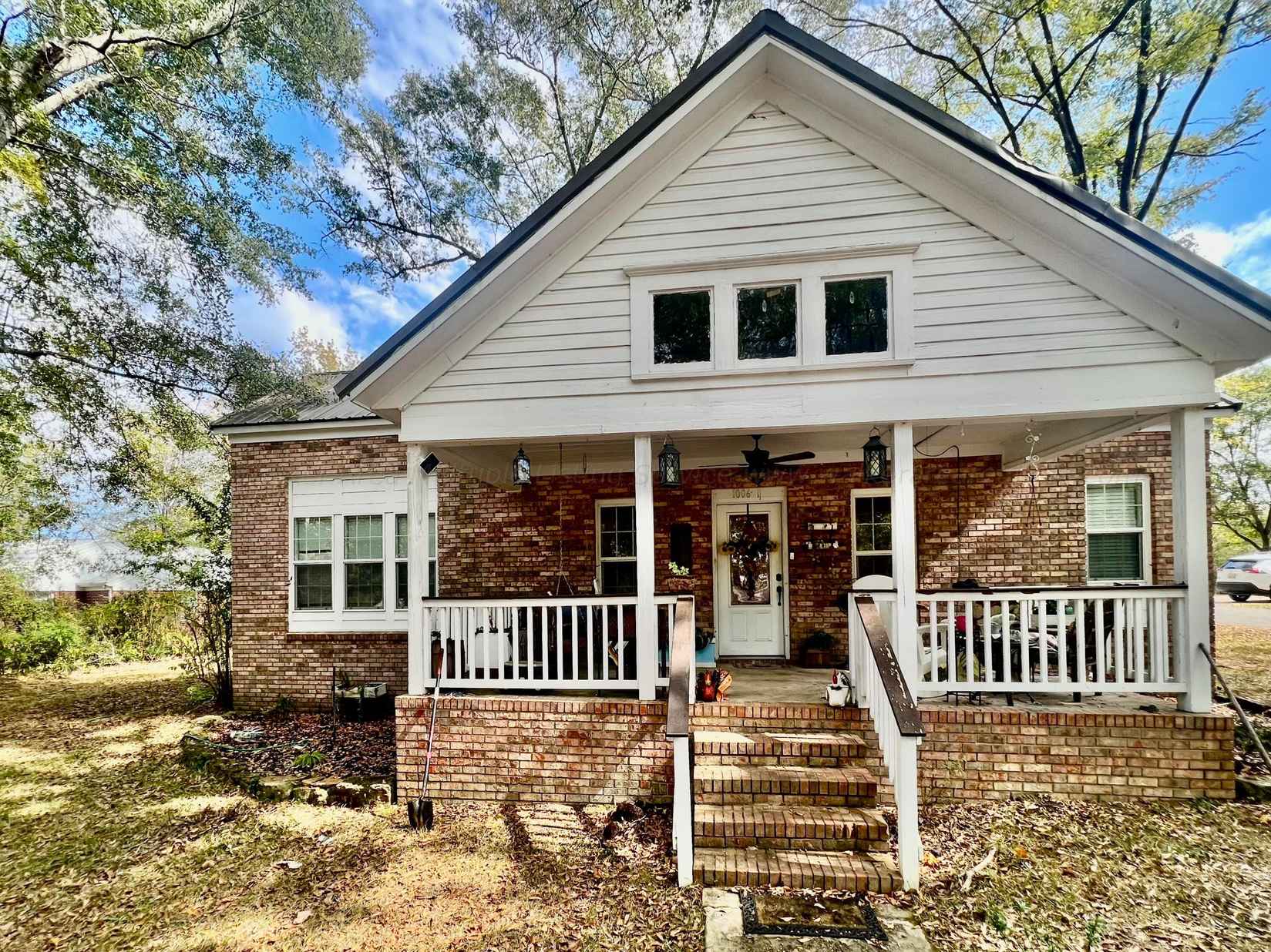 1006 WALNUT ST  