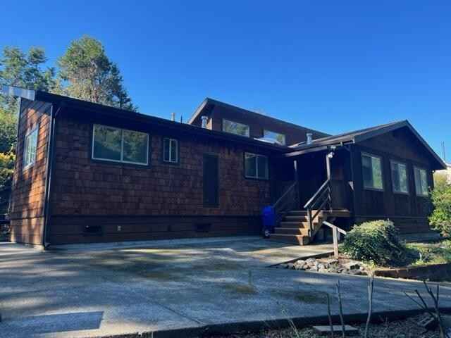 2437 Ridgewood Dr  