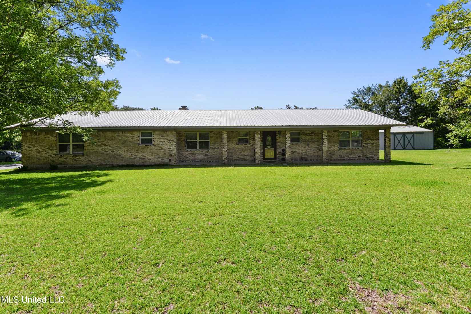19408 Baria Rd  