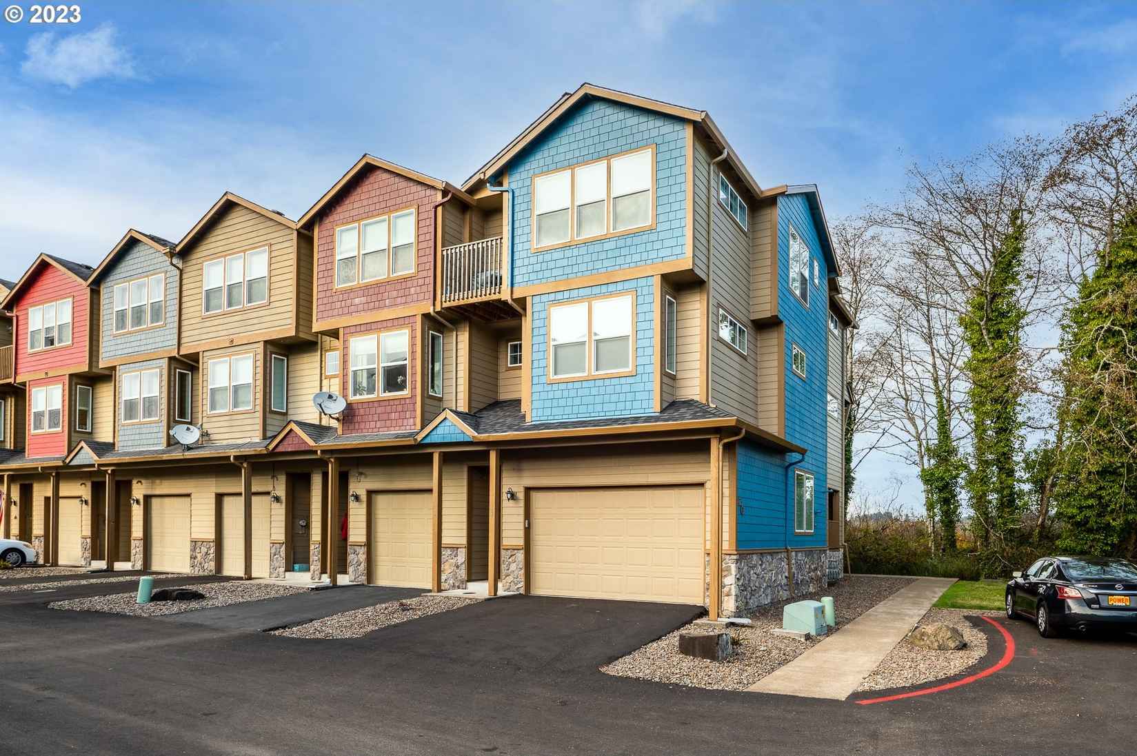 475 SE 35th St Unit C13  