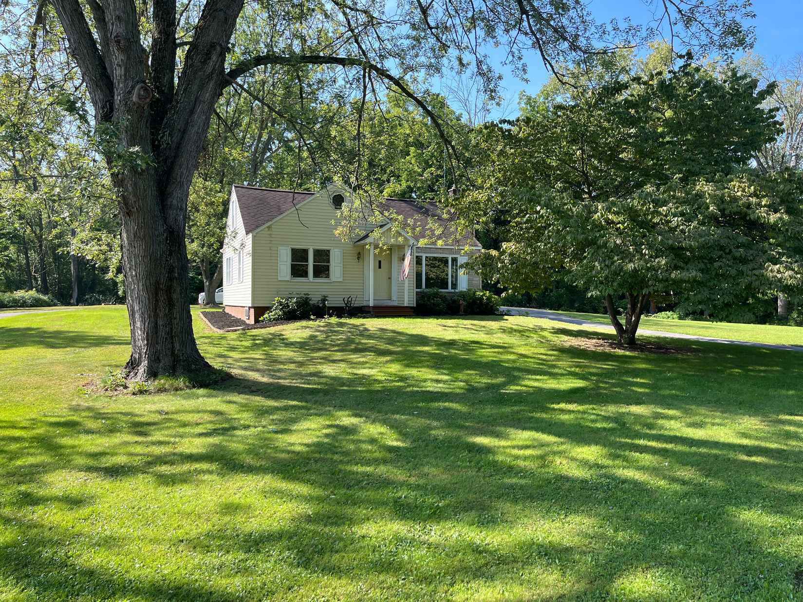 836 Hecker Rd  