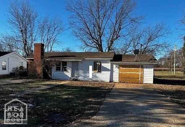 917 Swaney Ave  