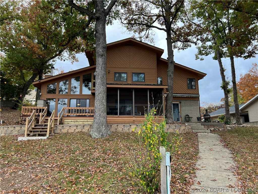 2589 Robin Hood Ln  