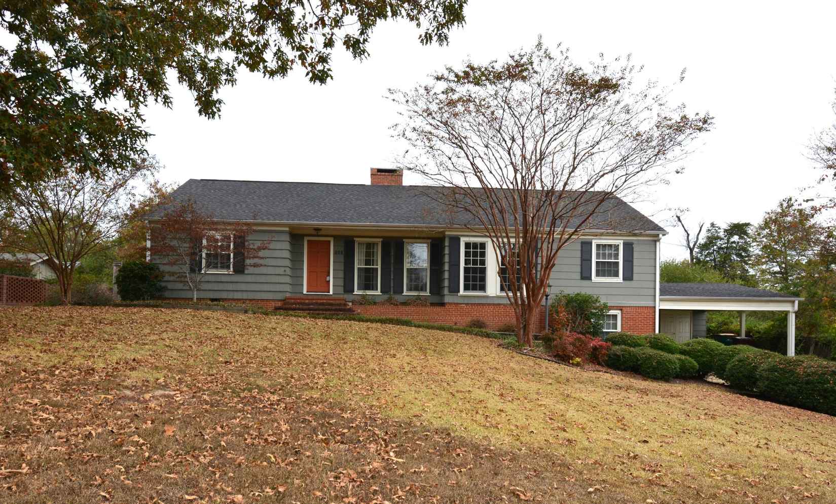 908 Lynn Cr  