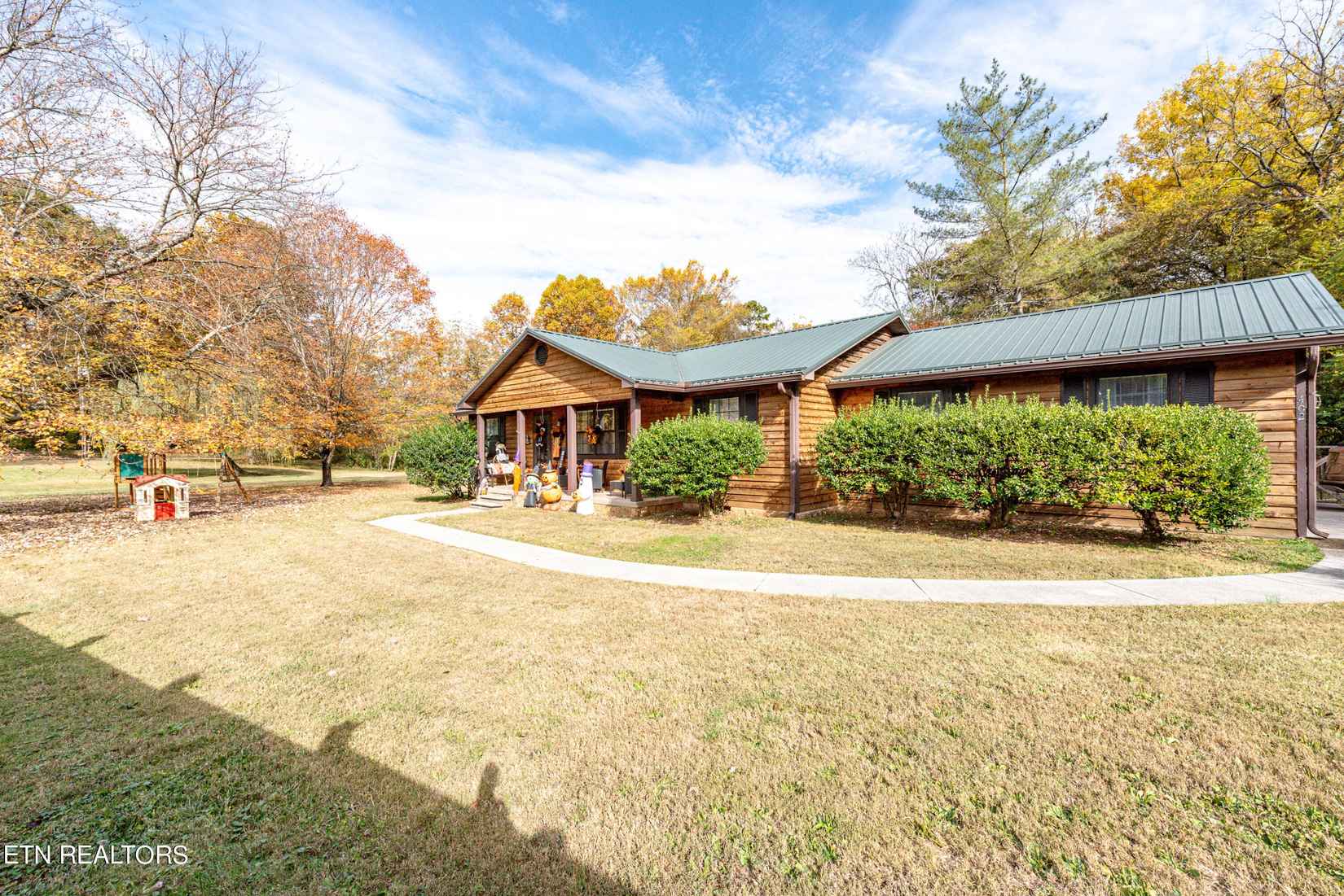 402 Manning Ln  
