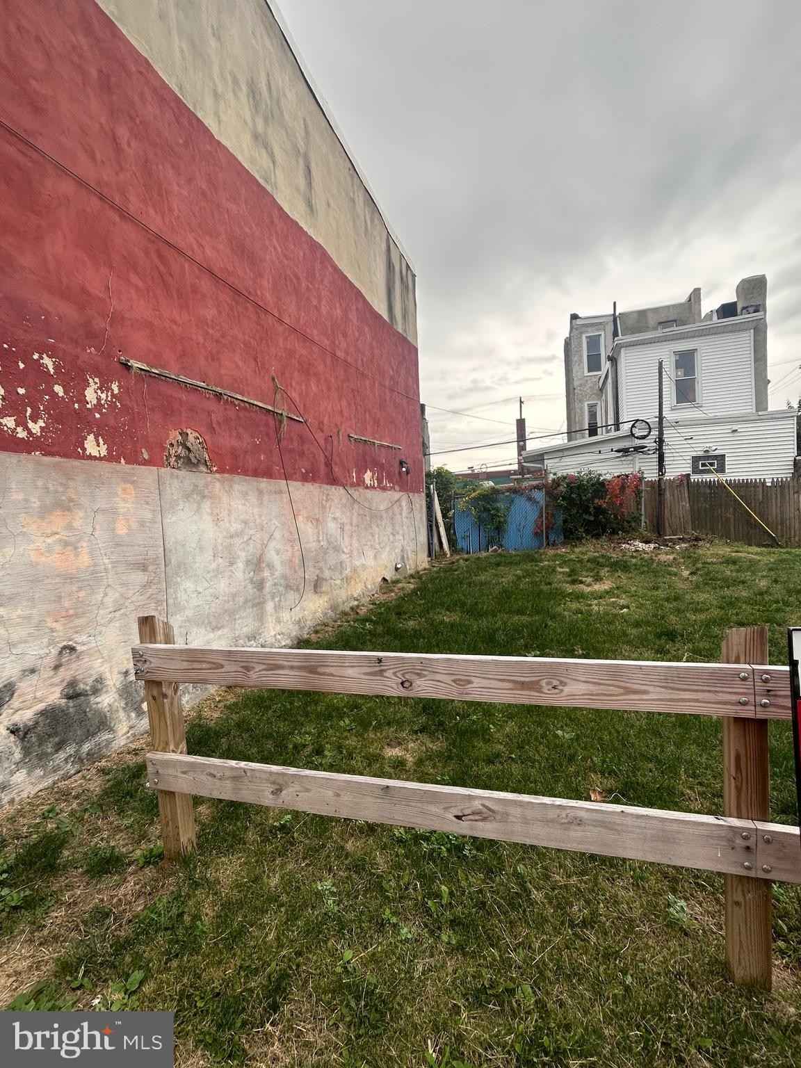 1324 W CLEMENTINE St  