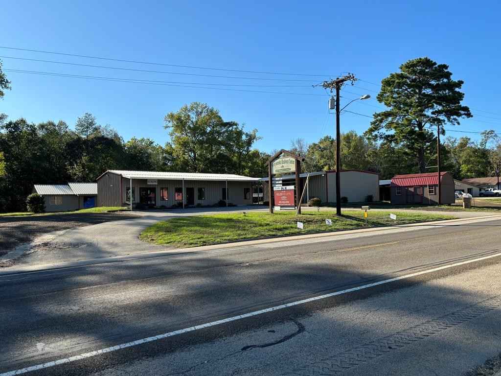 1040 Mann St Hwy 87 S  