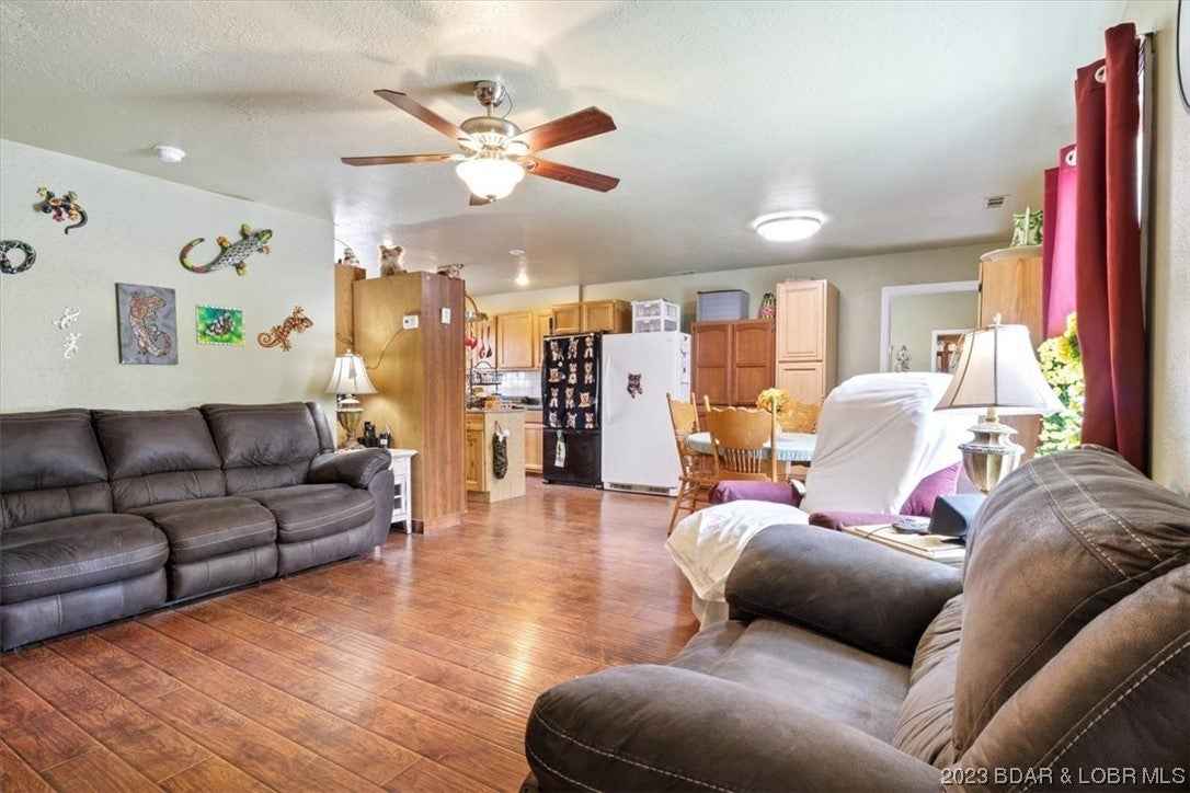 411 Valley Spg Rd  