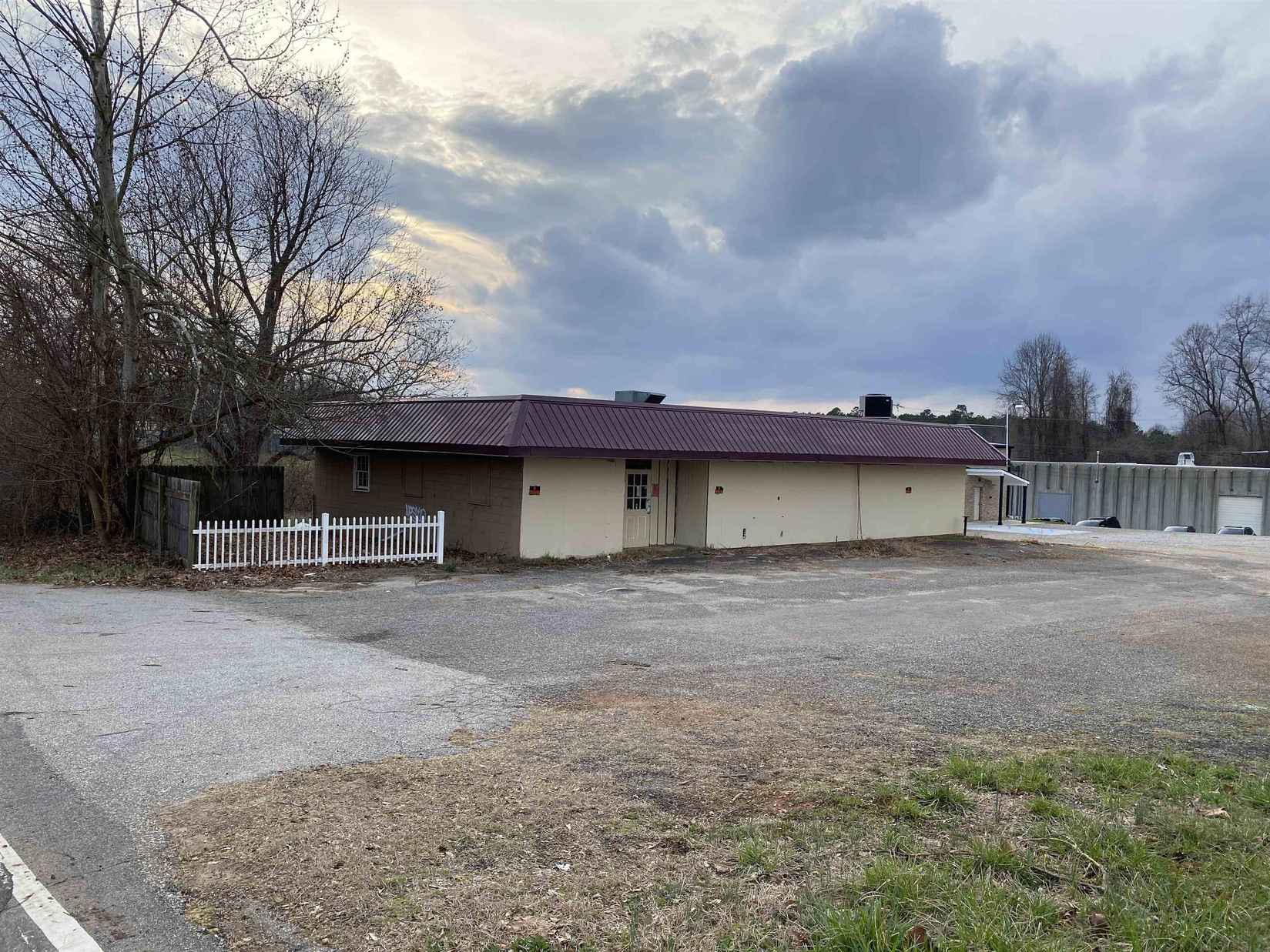 8275 Asheville Hwy  