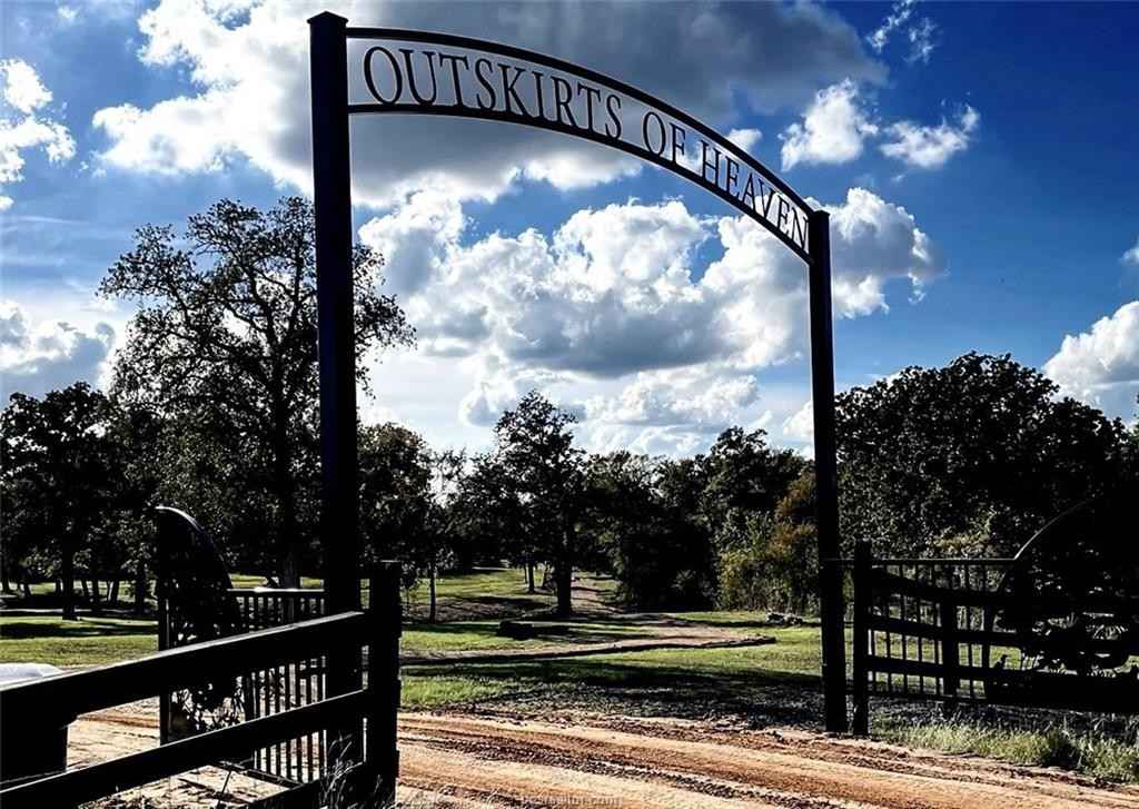 8321 Equestrian Ln  