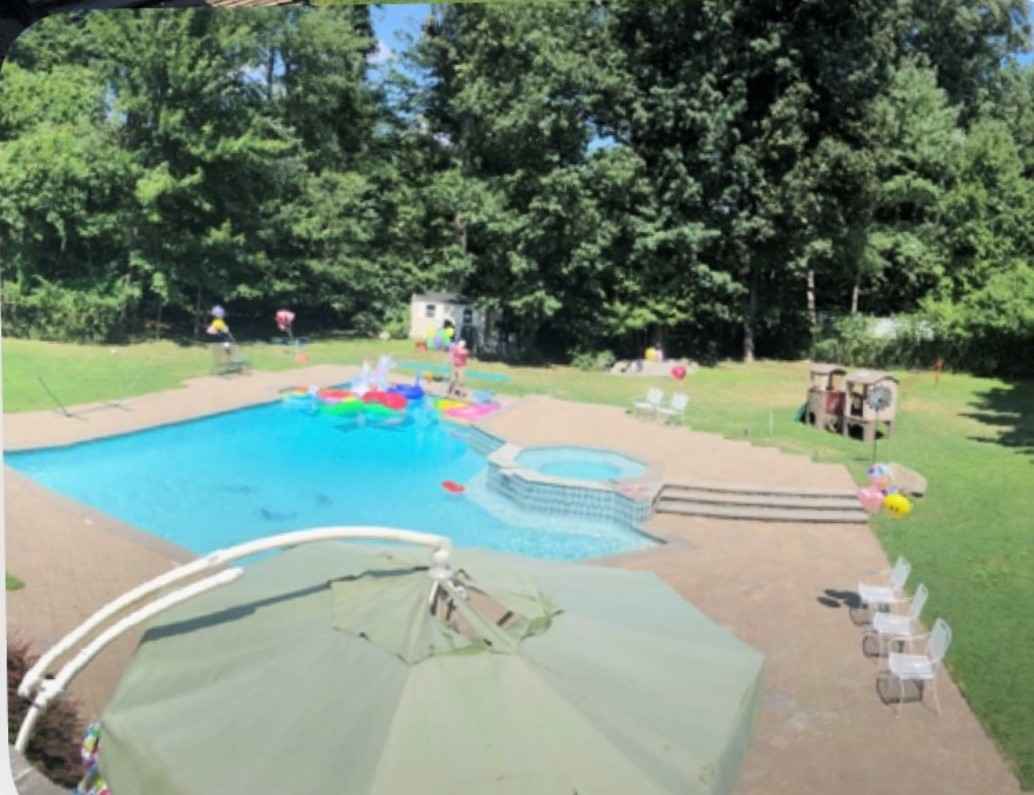 11 Yale Ct  