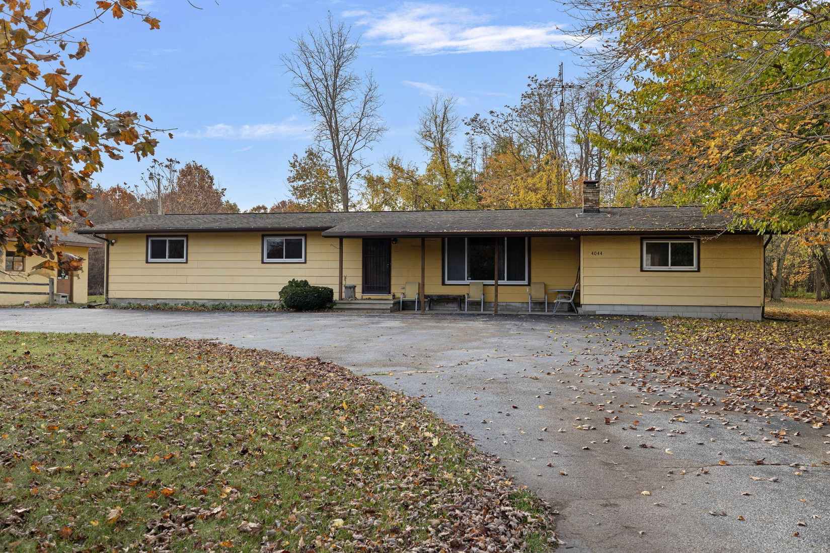 4044 SAWYER RD  