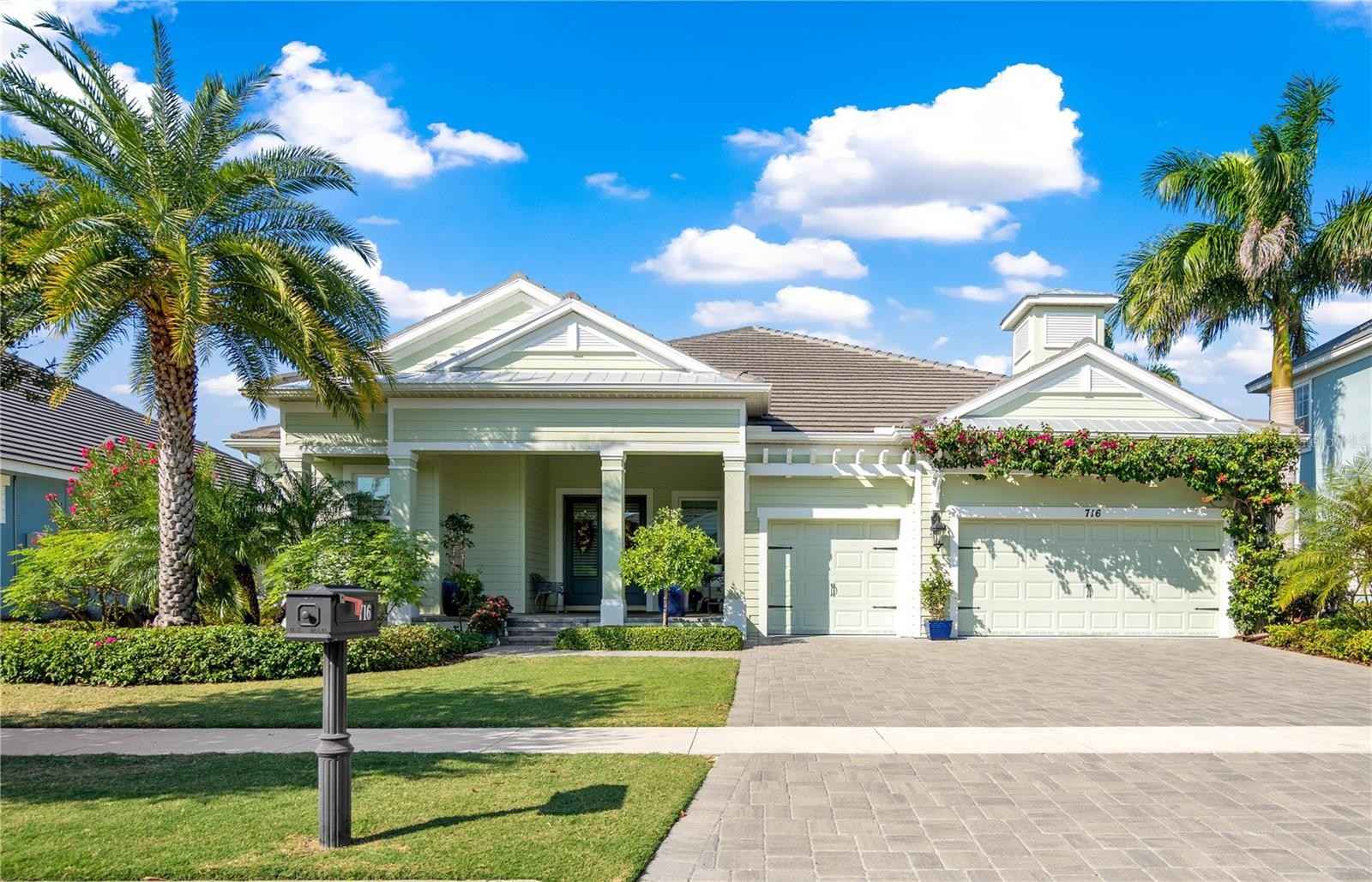 716 Manns Hbr Dr  