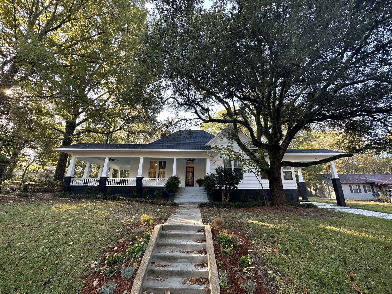 407 Main St  