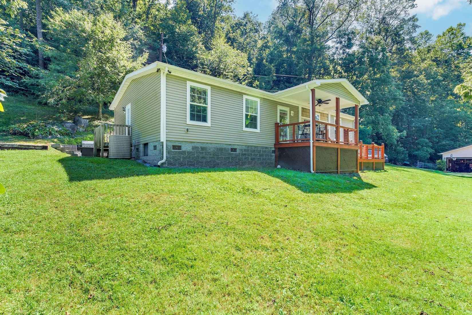 279 Clyde Hobbs Dr  
