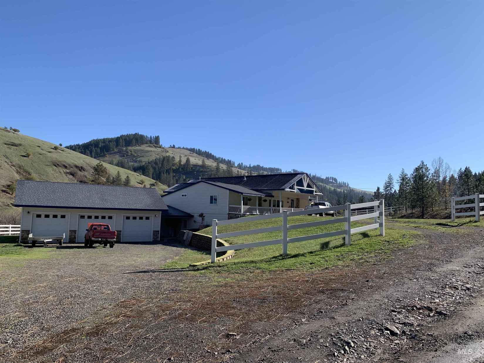 252 Skyline Loop Rd  