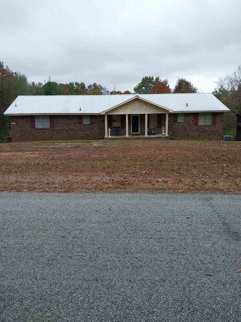 124 School Loop Rd  