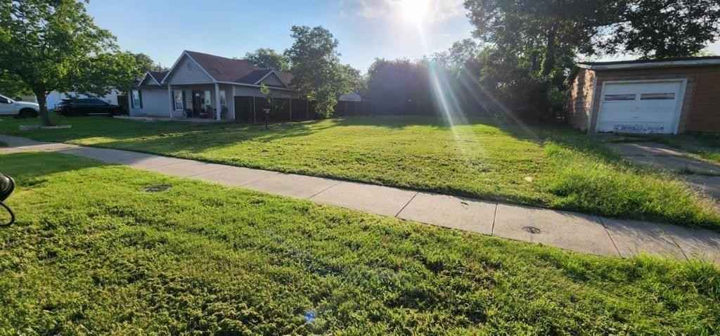 808 Wilkinson Dr  