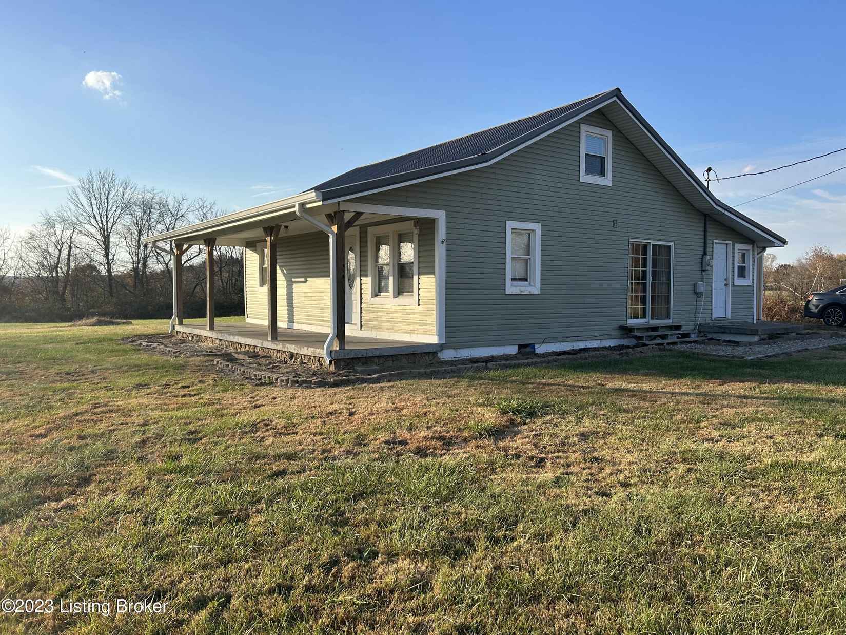 1418 E State Rt 85  