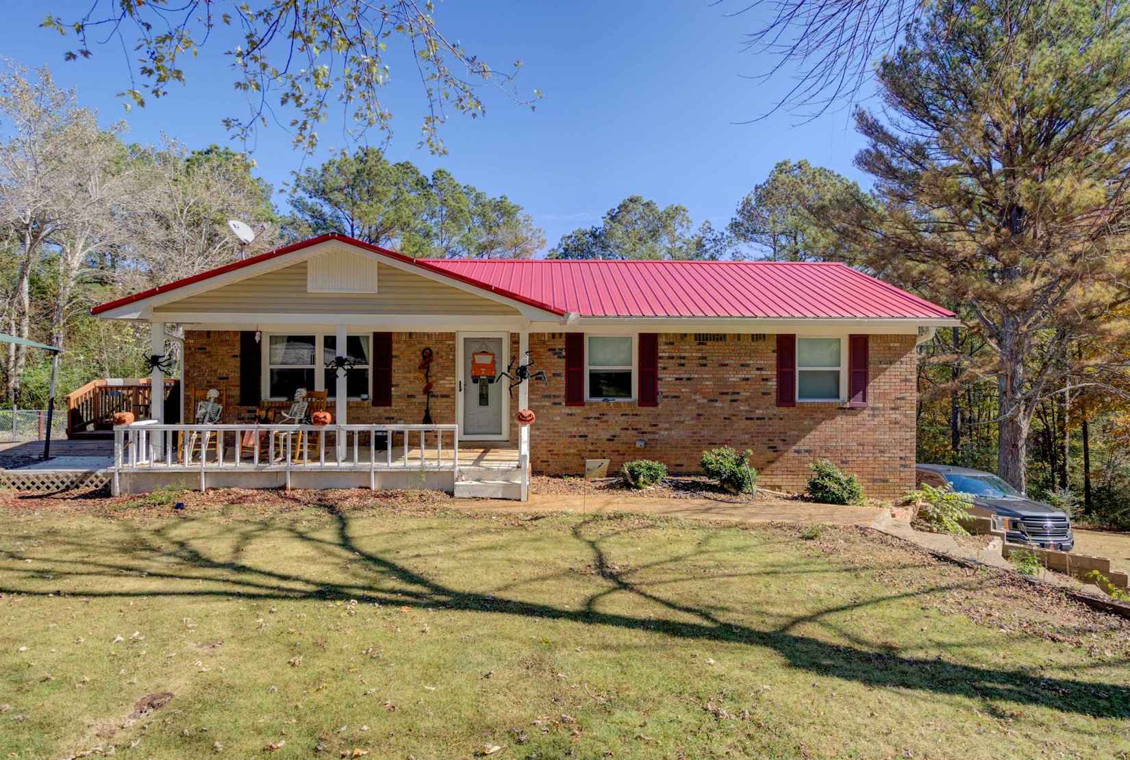 335 Shanna Dr  