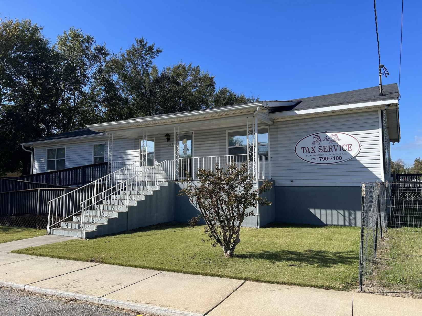 2413 Mike Padgett Hwy  