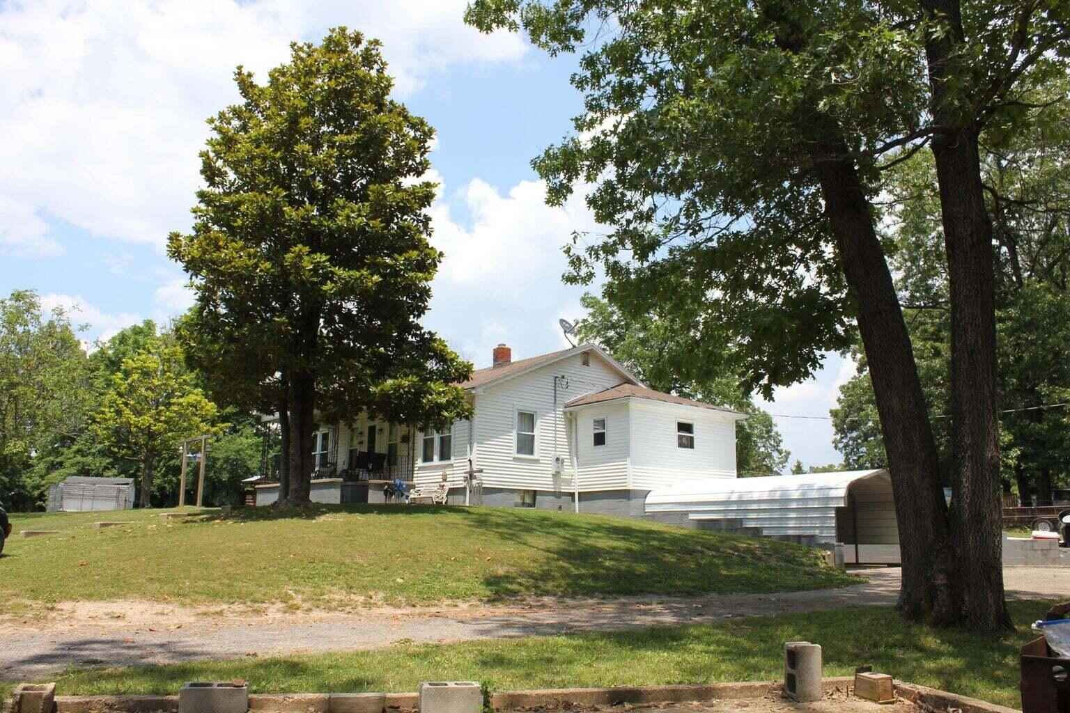 8210 S State Hwy 5 Rr4 Box 1415  