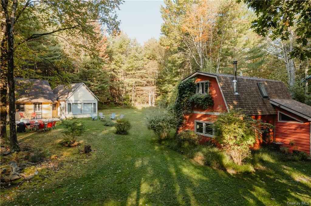 101 Lackawack Hl Rd  