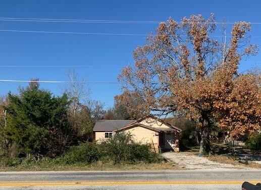 159 E Hwy 206  