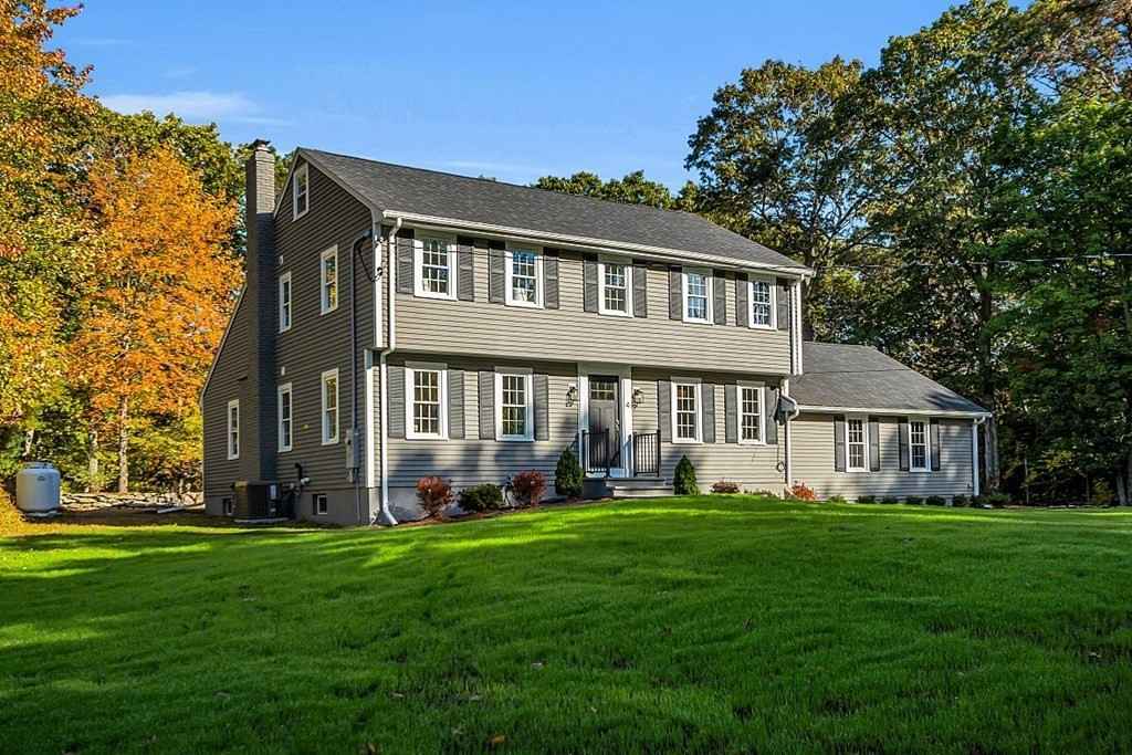 4 WOODLAND RD  