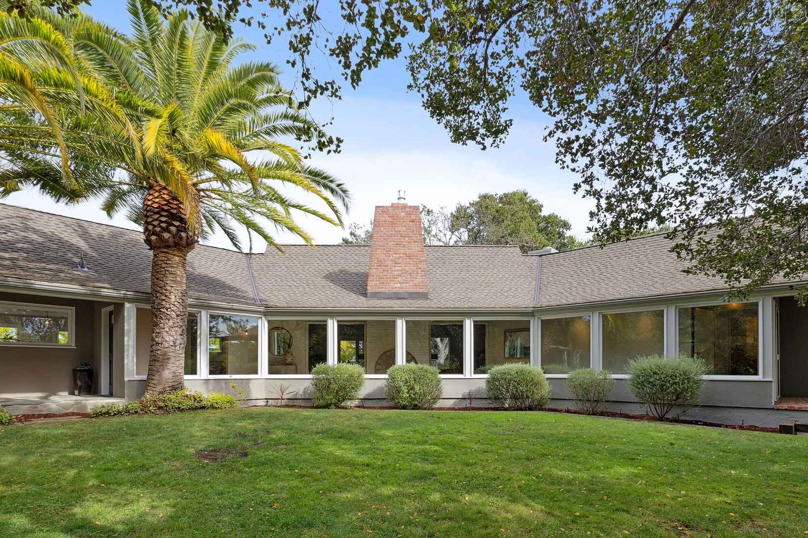 180 South Palomar Dr  