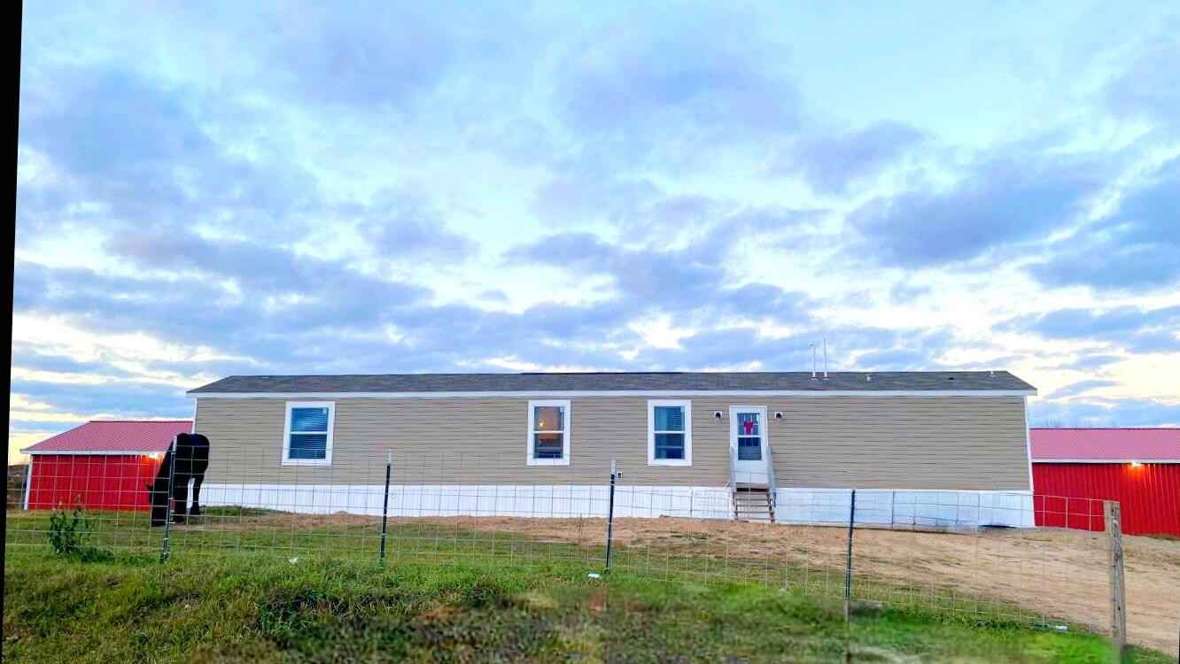 2782 7 Mile Rd  