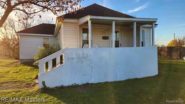 10781 Armstrong Rd  