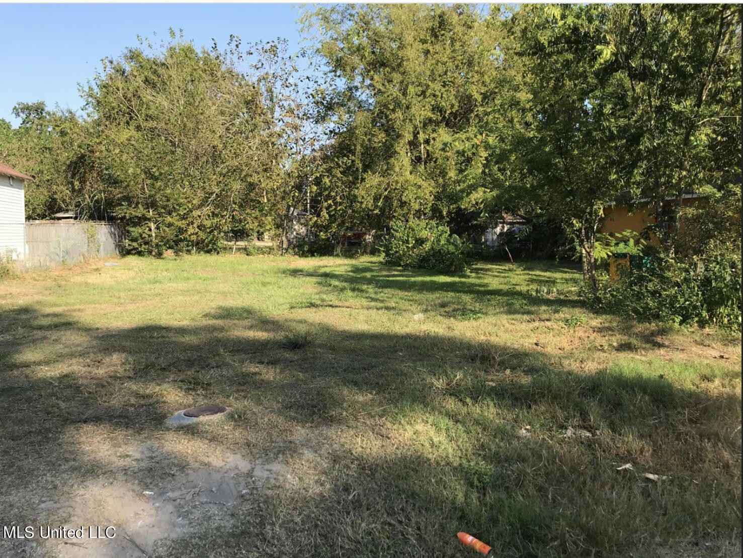 248 Magnolia St  
