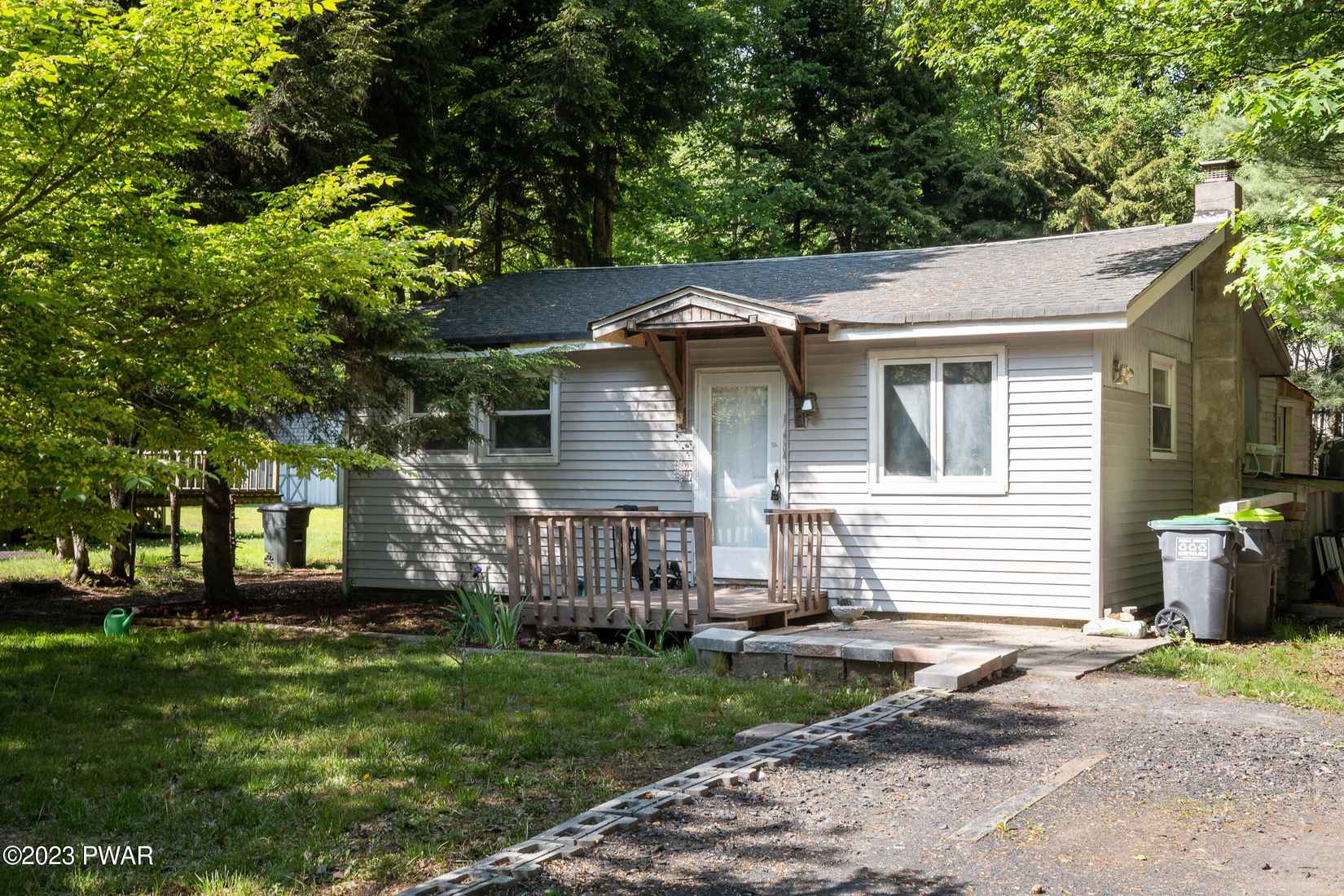 1106 Thunder Dr  