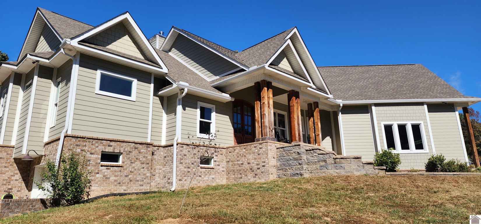 225 Twin Feathers Rd  