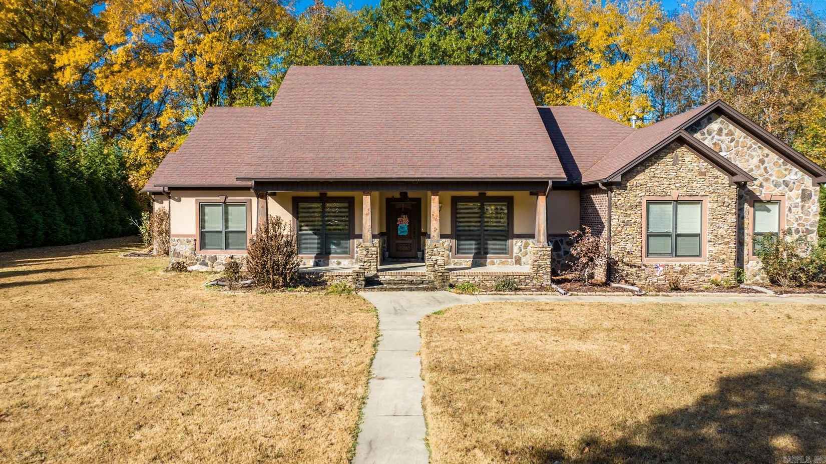 153 RIVER Dr EAST  
