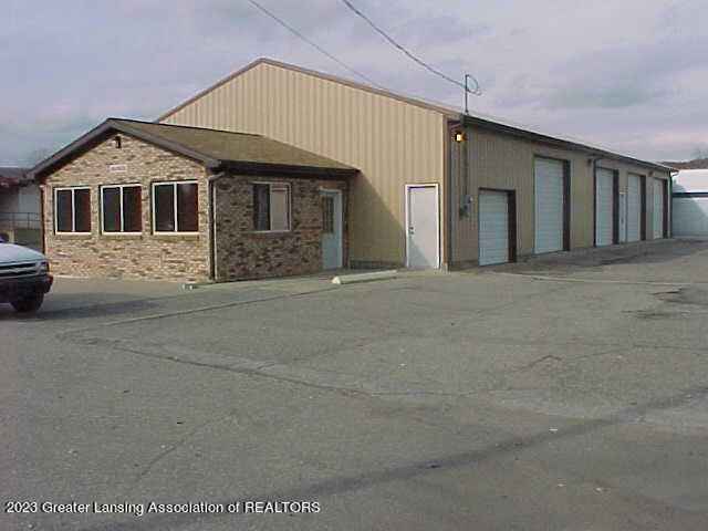 1041 E M-21  