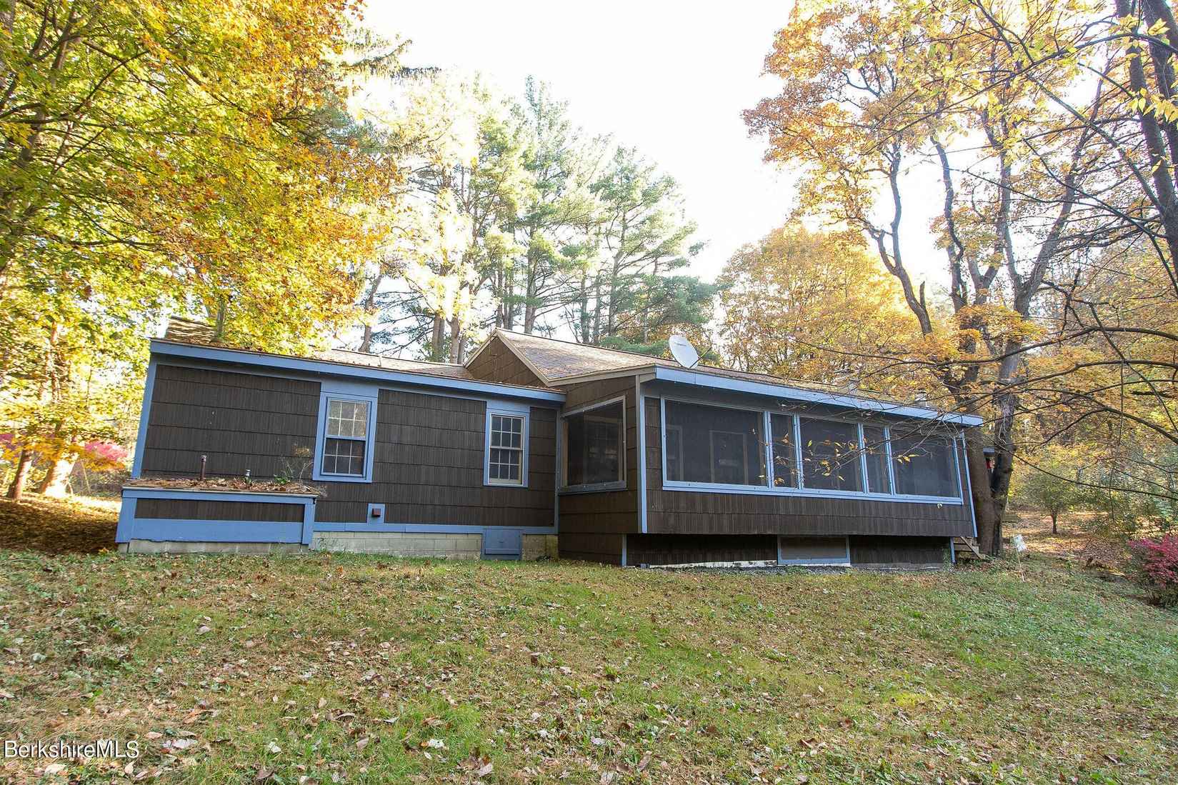 100 HILLSDALE RD  