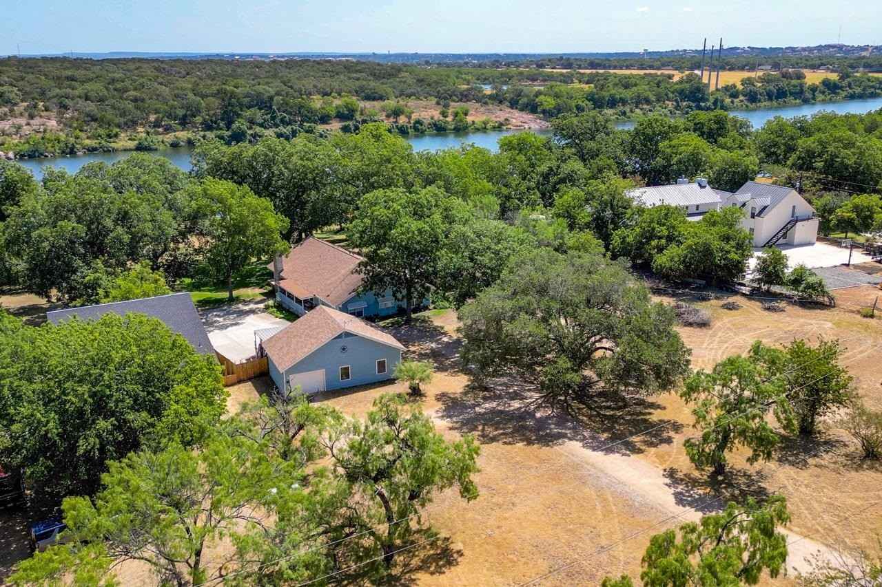 3709 Lakeview  