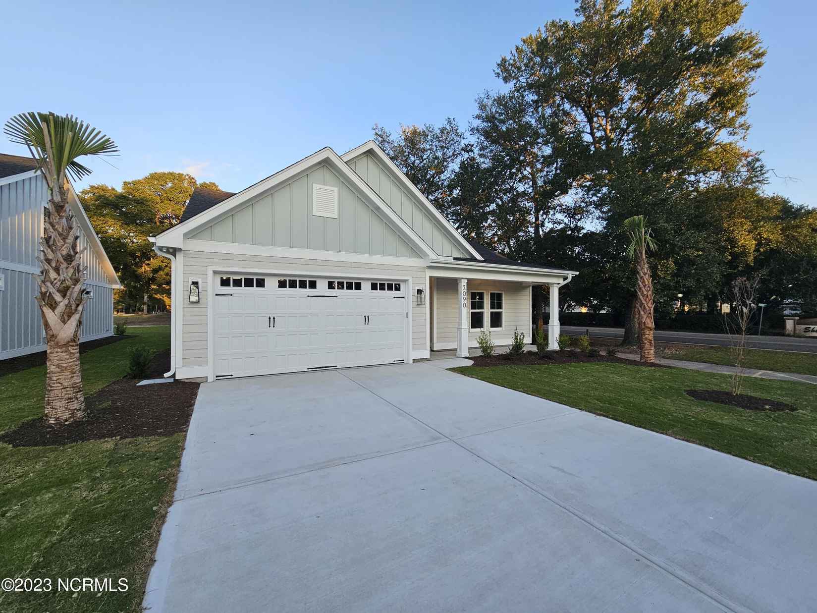 2090 Greenside Mnr Dr  